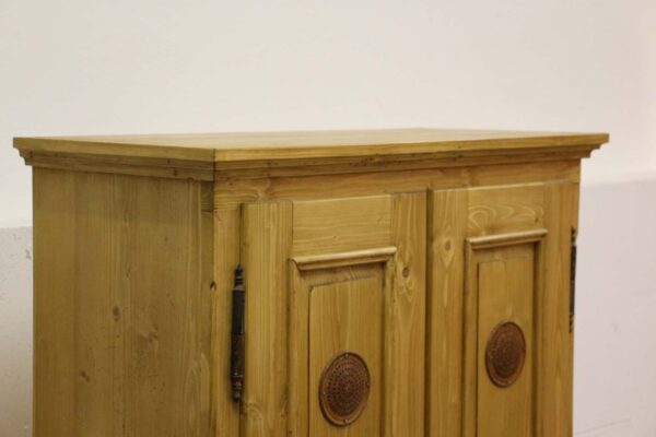 Antiker Brotschrank – Almer Schrank Replik – Bild 5