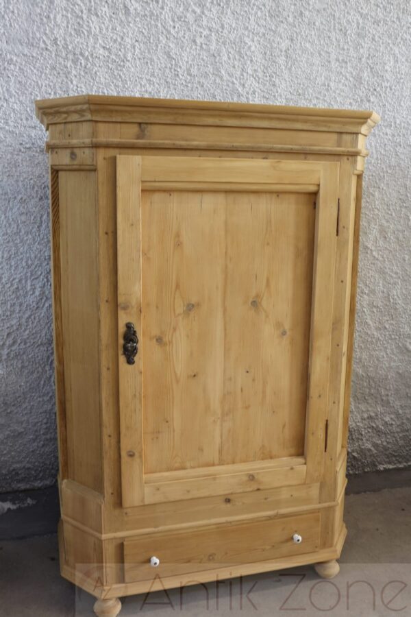 Bauernschrank Antik – Bild 7