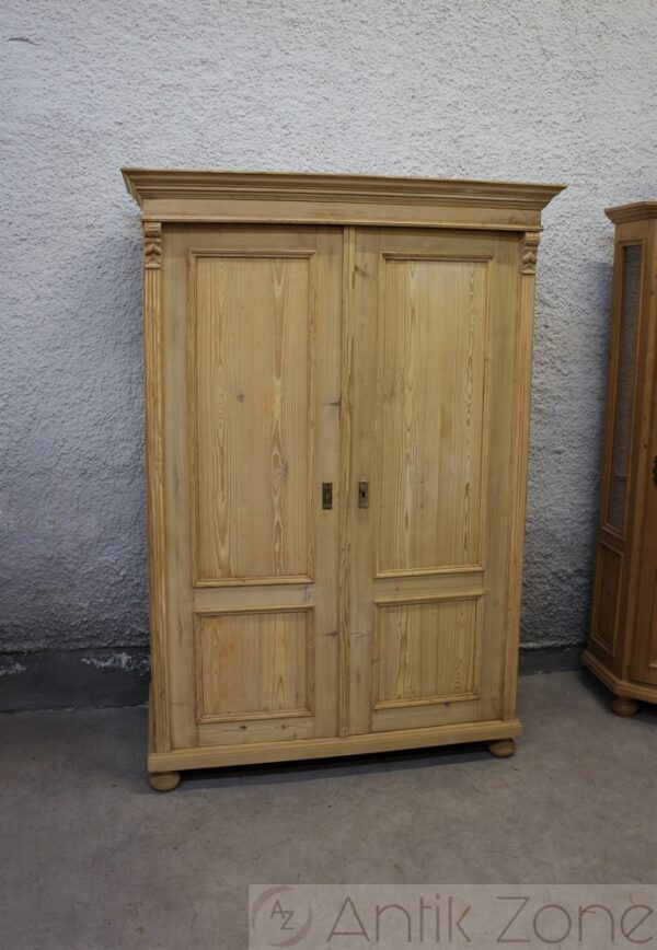 Bauernschrank