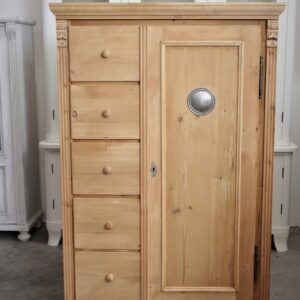 Brotschrank mit 5 Schubladen