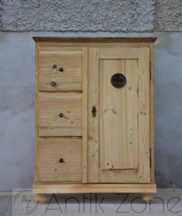 Brotschrank mit 3 Schubladen