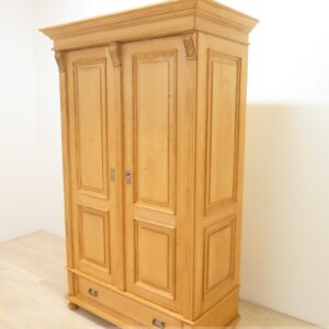 Kleiderschrank Landhausstil