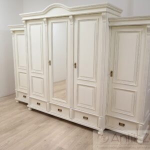 Kleiderschrank Landhausstil