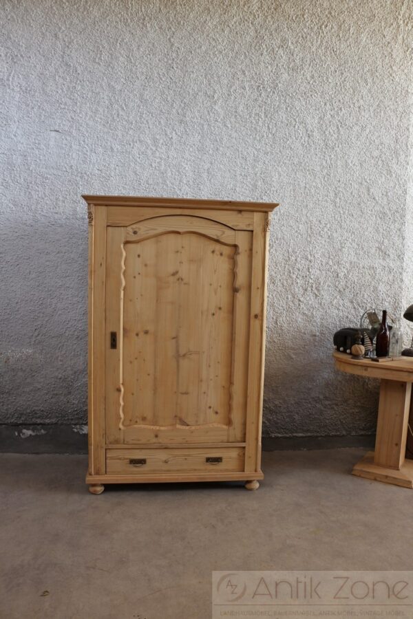 Eintüriger Bauernschrank