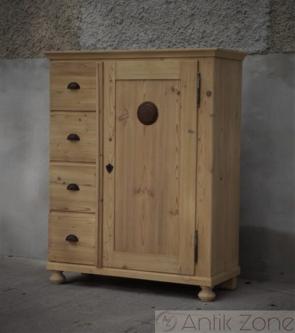 Antiker Brotschrank, Almerschrank Alma, Vorratsschrank,