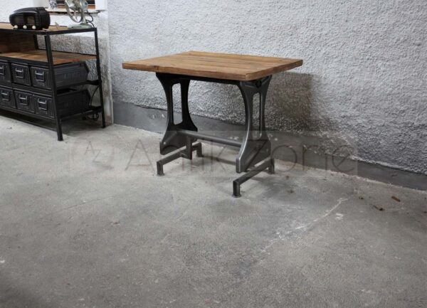 Industrial Tisch
