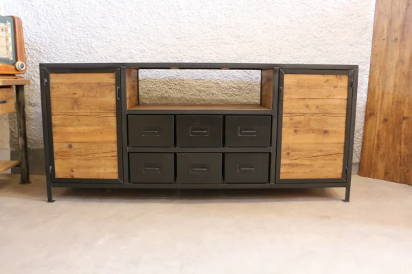 TV-Schrank Industrial – Massivholz und Metall im authentischen Fabrikstil